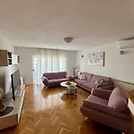 Adria Apartamento