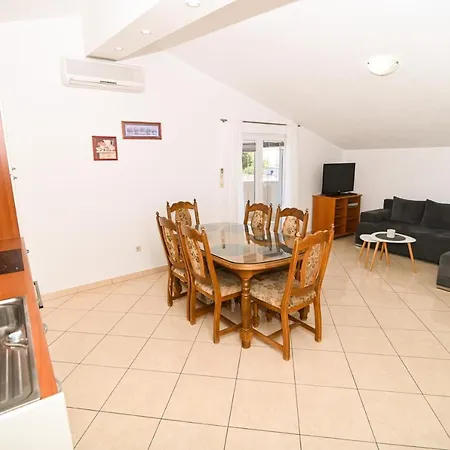 Adria דירה *